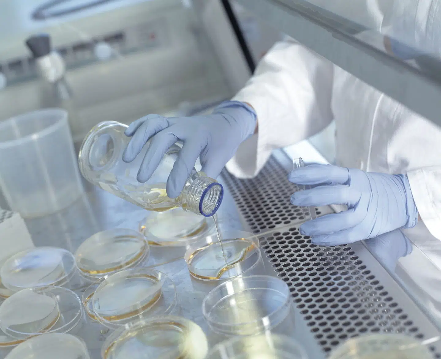 »De centrale spørgsmål, som kronikken berører, fortjener en grundig debat. De juridiske og faglige rammer for forskningens udførelse er nemlig afgørende for dens troværdighed og kvalitet og for samfundets tillid til universitetsforskningen,« skriver Mads Bryde Andersen i denne replik.