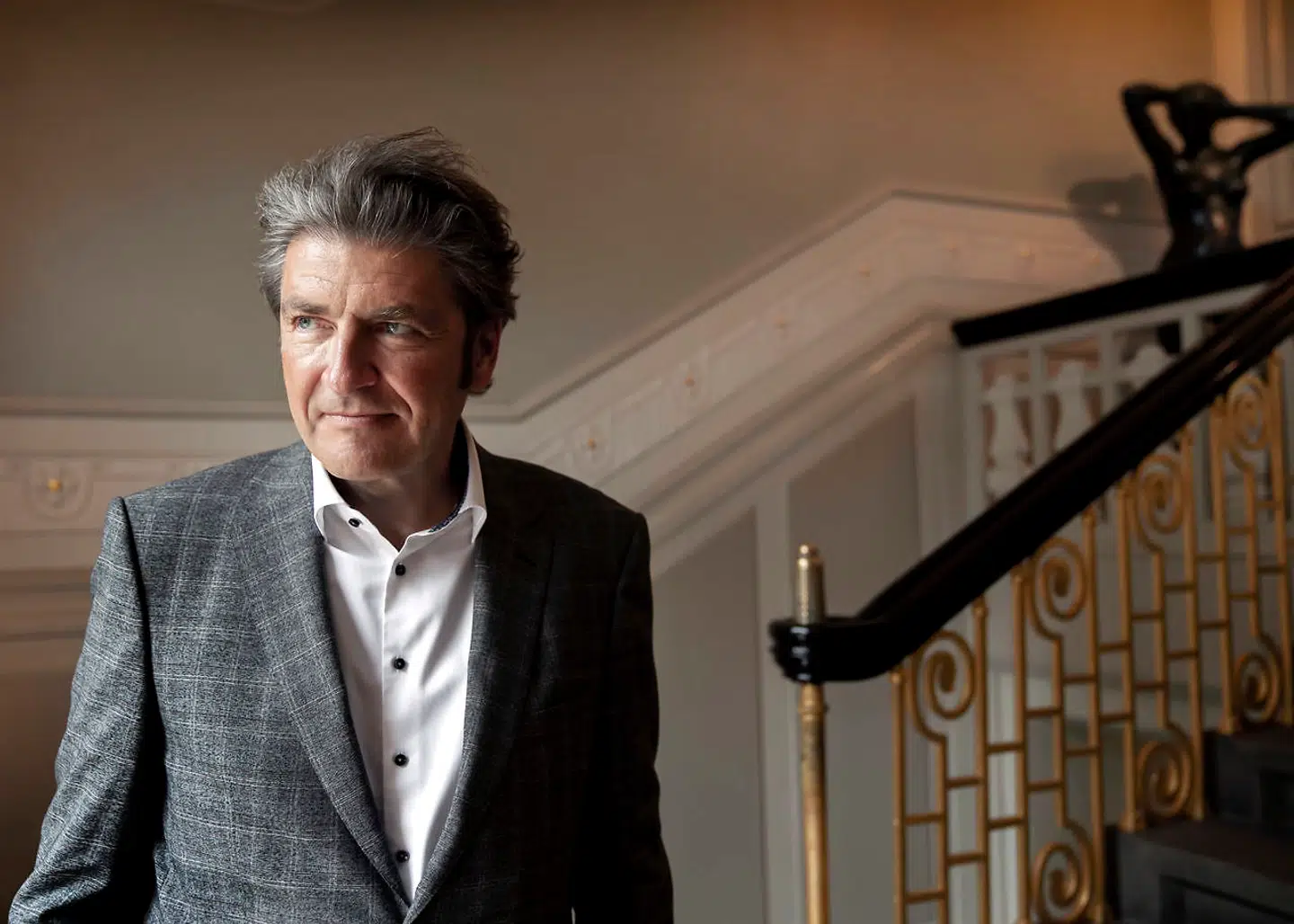 »Vi må og skal stoppe med at bilde os ind, at flere hænder og flere penge løser problemet. Det handler om at bruge vores dygtige menneskerne bedre – og til det, de er bedst til,« skriver André Rogaczewski.