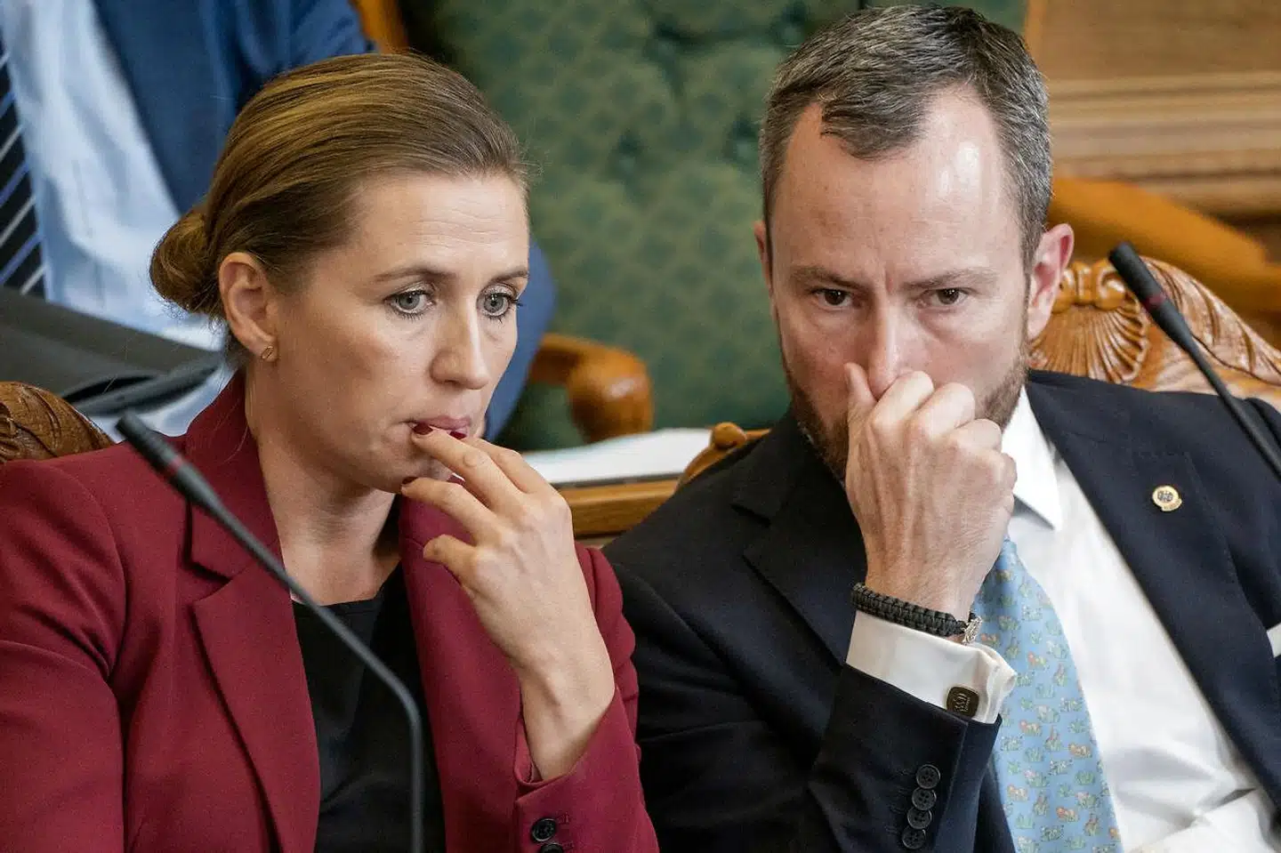 »Socialdemokratiet og Venstre er begge kommet med udspil om løn, men ingen af dem har tydeligt sagt, om og hvornår sygeplejersker kan se frem til 5.000 kr. mere i grundløn,« skriver Harun Demirtas.