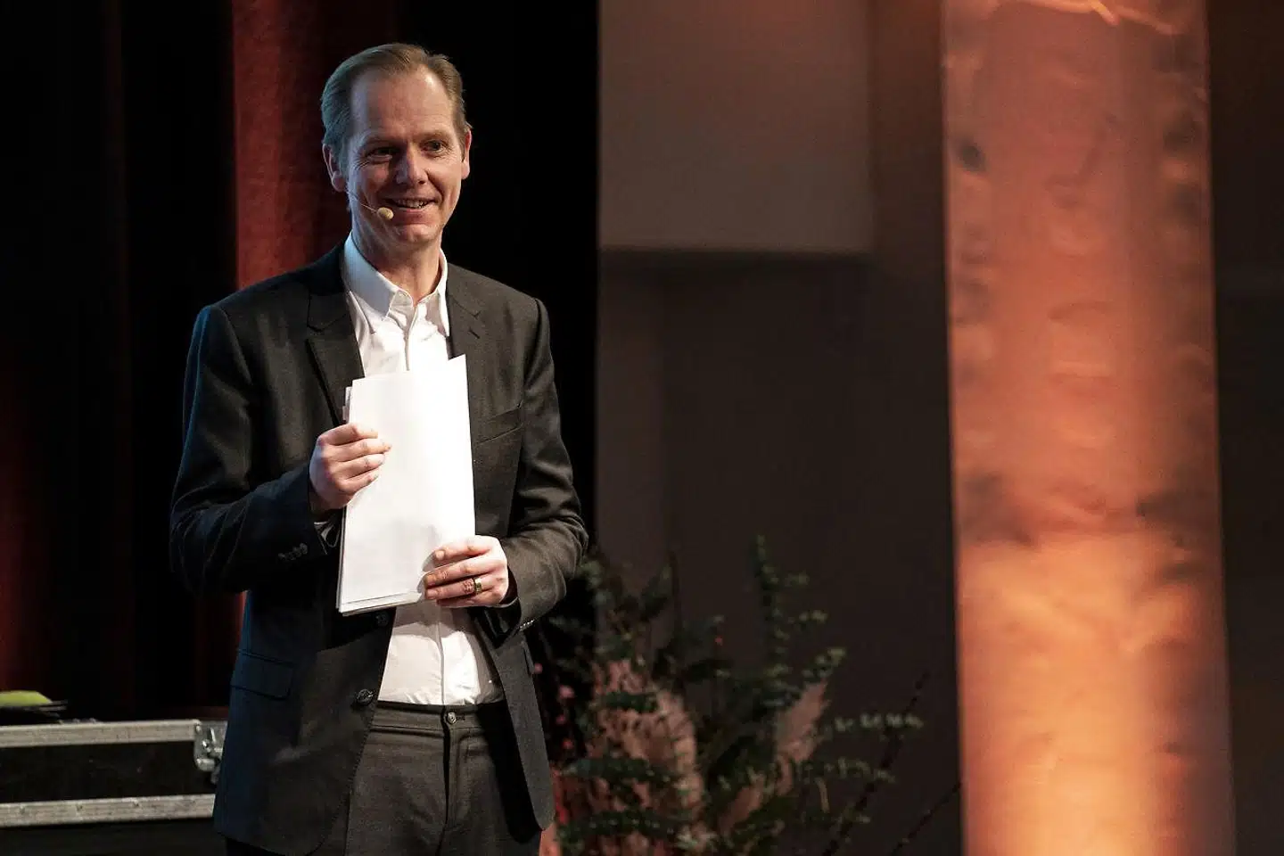 »Er Christian Jensen nået til den erkendelse, at vores forbrug af billig fossil energi fører så spektakulært gode ting med sig for menneskeheden, at bivirkningen – klimaforandringer – ofte er værd at leve med?« skriver Martin Ågerup.