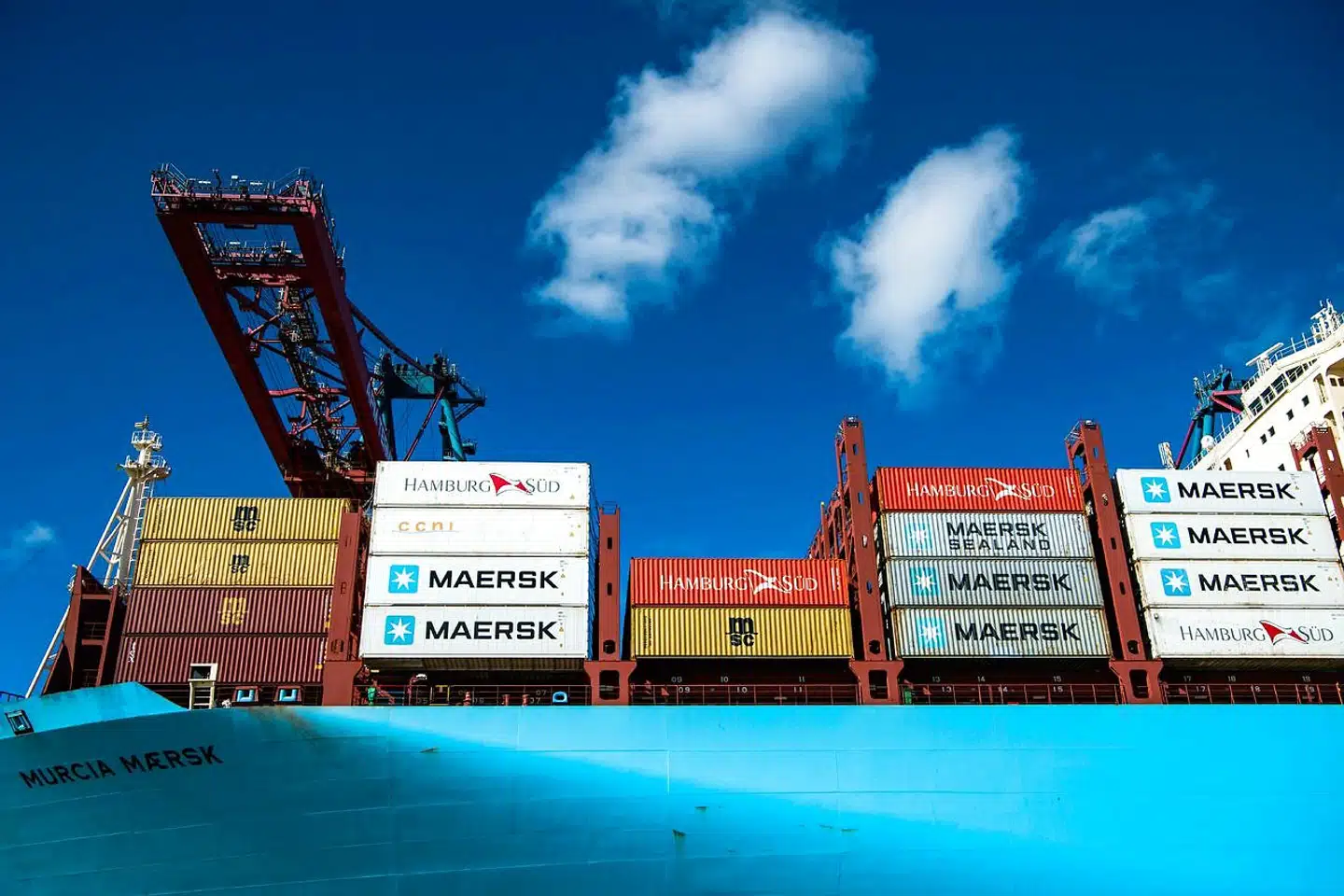 Mærsk har brugt de seneste fire år på at udvikle en nyskabende digital platform ved hjælp af blockchain-teknologi til at holde styr på den millioner af transaktioner og dokumenter, som en global shippingvirksomhed skal håndtere. Nu lukker Mærsk projektet.