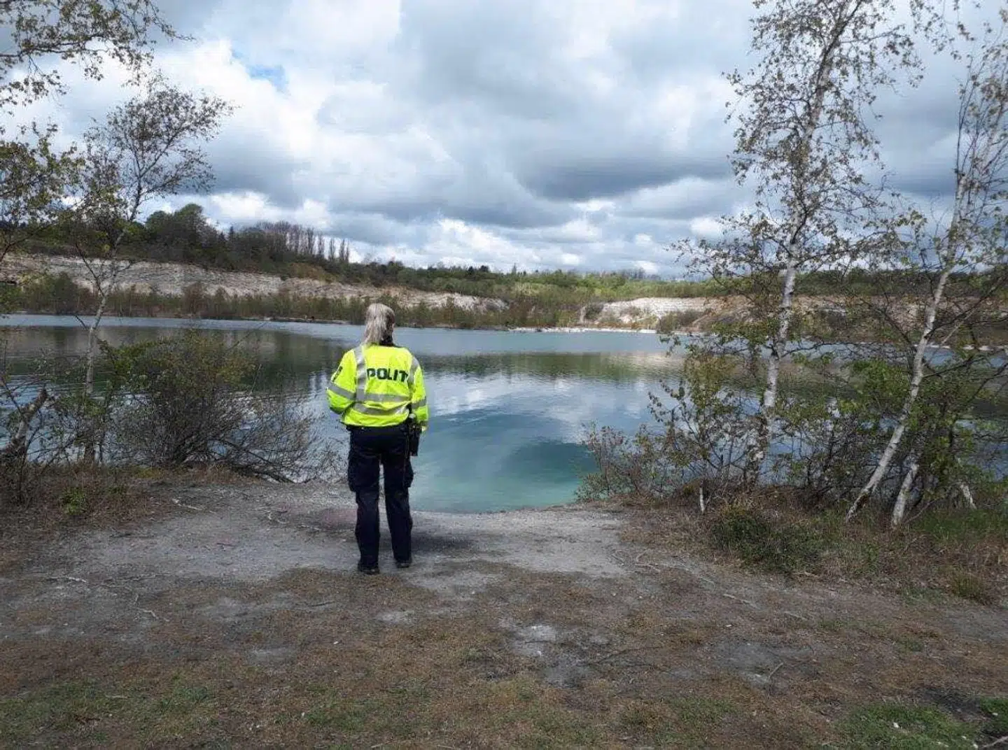 Midt- og Vestsjællands politi har nu opklaret en række mystiske hændelser, hvor en ældre mand lavede sømfælder for de færdende i Kalstrup Kalkgrav.