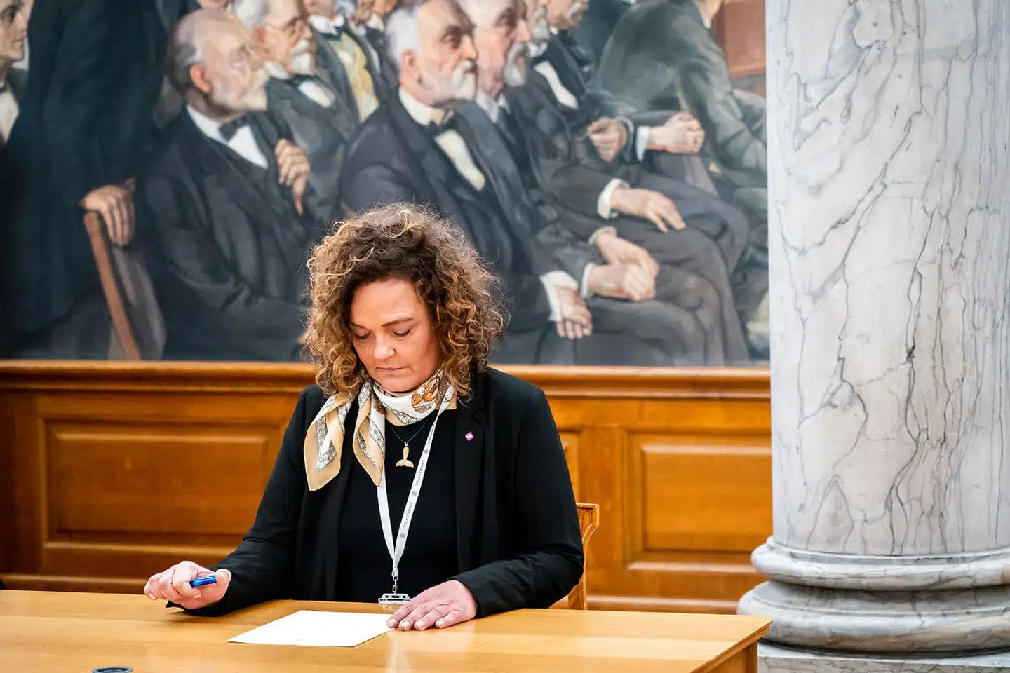 Nanna W. Gotfredsen er nu valgt ind i Folketinget, men selv insisterer hun på, at hun er mere gadejurist end politiker.