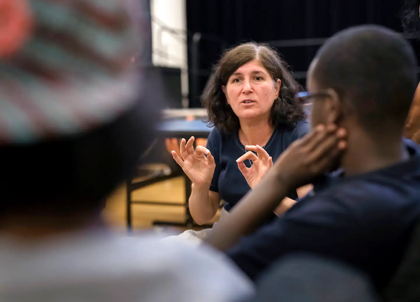 »Nu efterspørger Nalin Pekgul skattefinansierede mødomsoperationer i regi af de svenske amter,« skriver Paulina Neuding. Nalin Pekgul er psykiatrisygeplejerske. Arkivfoto