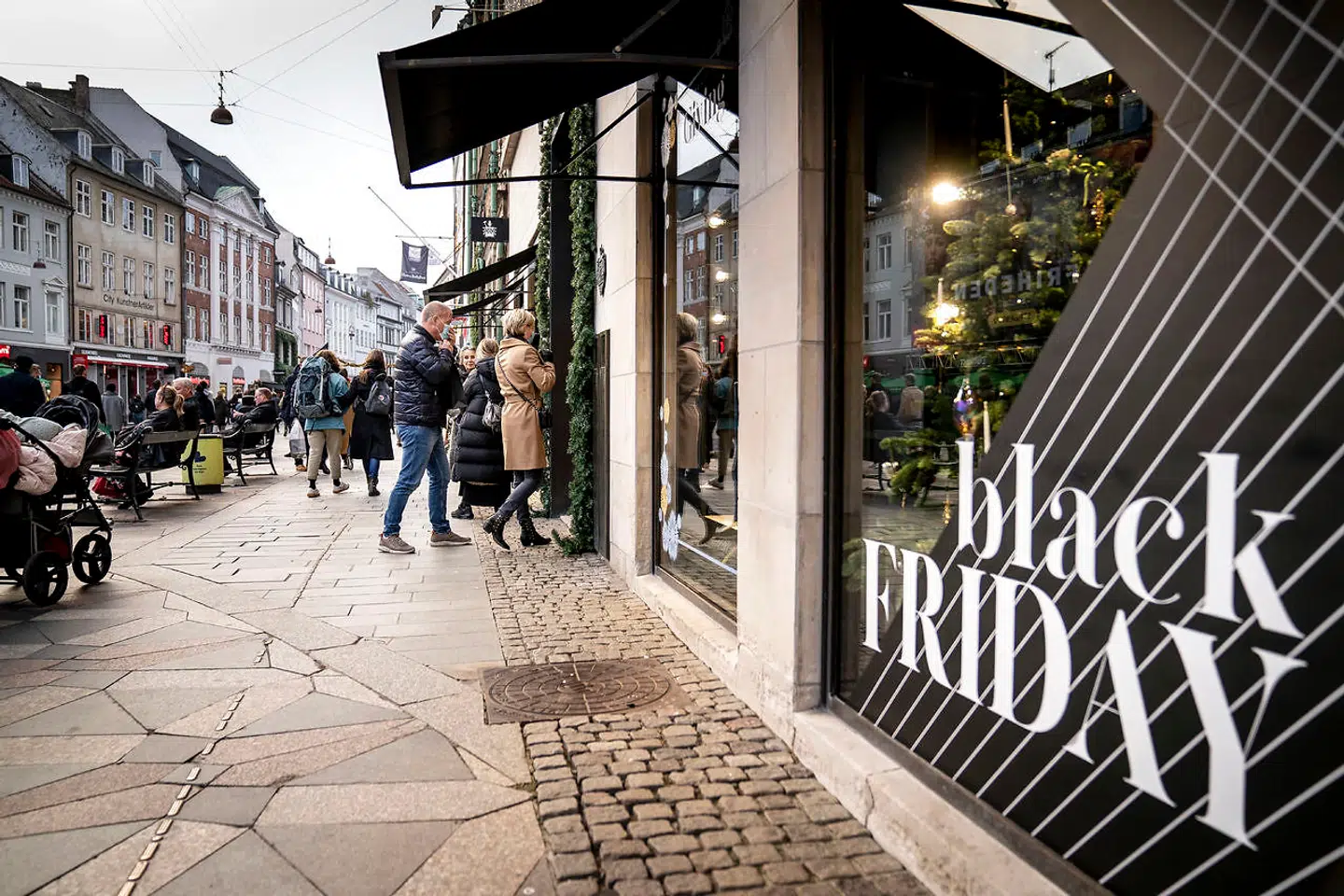 Både på nettet og i de fysiske butikker kunne man mønstre et overraskende godt salg ved dette års black friday. Det fortæller e-handelsdirektør i Dansk Erhverv Niels Ralund. (Arkivfoto)