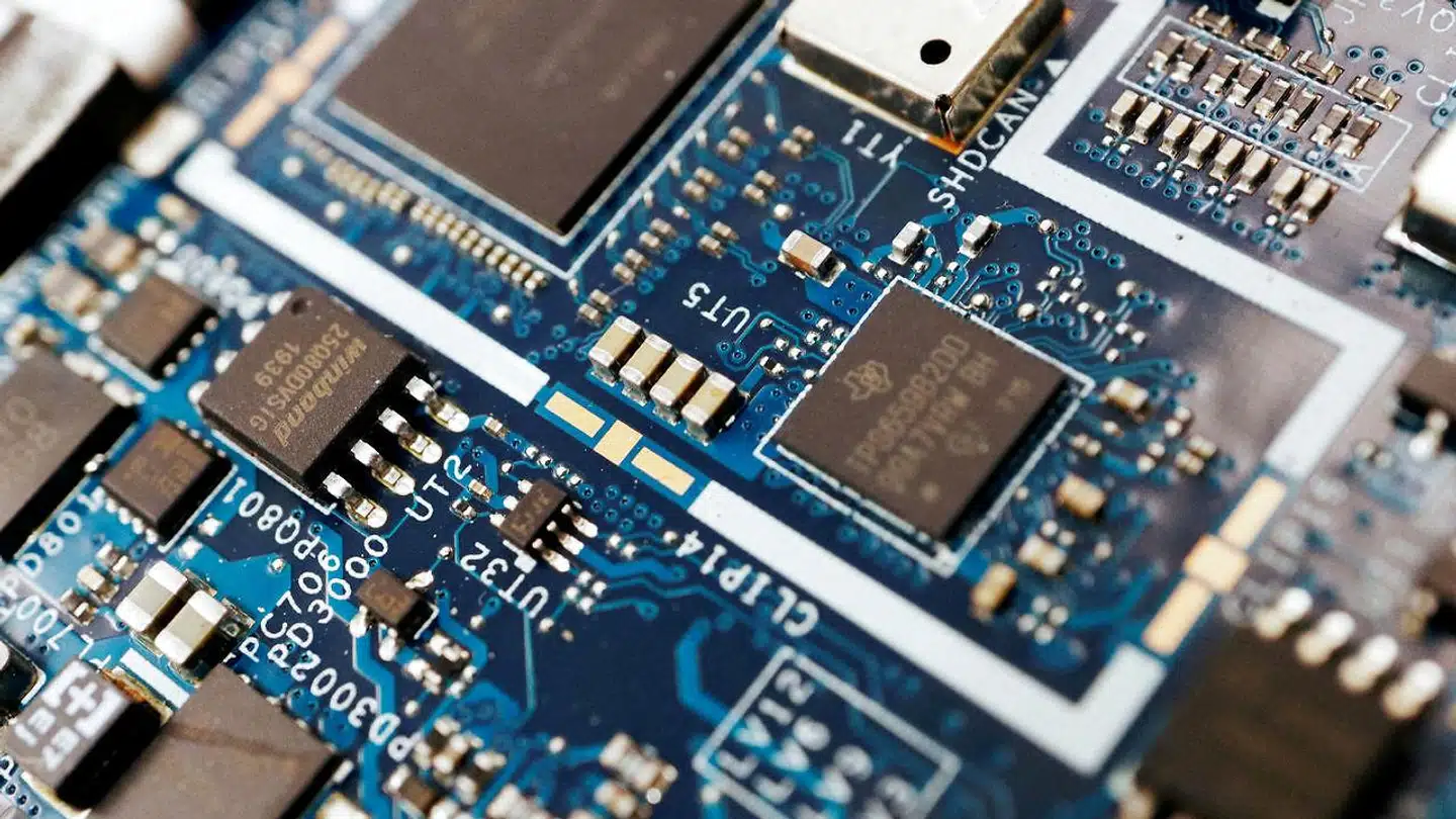 Chip udgør hjernen i det meste nye elektronik, men de er dyre og vanskelige at fremstille.