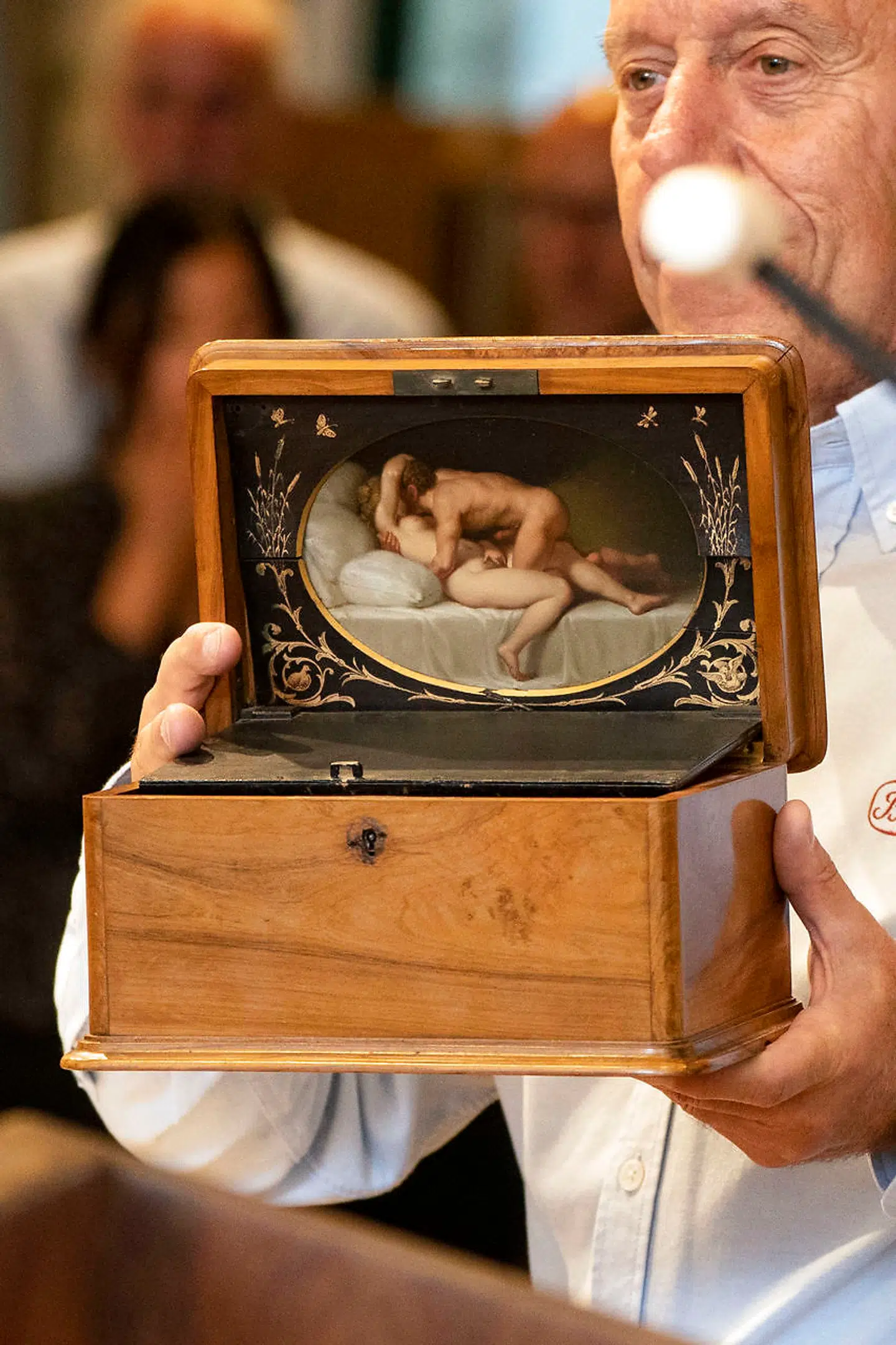 Berlingske var med til auktionen i september, hvor dette skrin af kunsteren C.W. Eckersberg blev solgt til 600.000 kroner. Arkivfoto: Søren Bidstrup