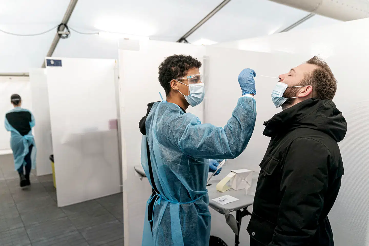 I studiet har 341 medlemmer af Facebook-gruppen »Covidramte med senfølger« indvilget i at få taget en blodprøve og svare på et spørgeskema (arkivfoto).