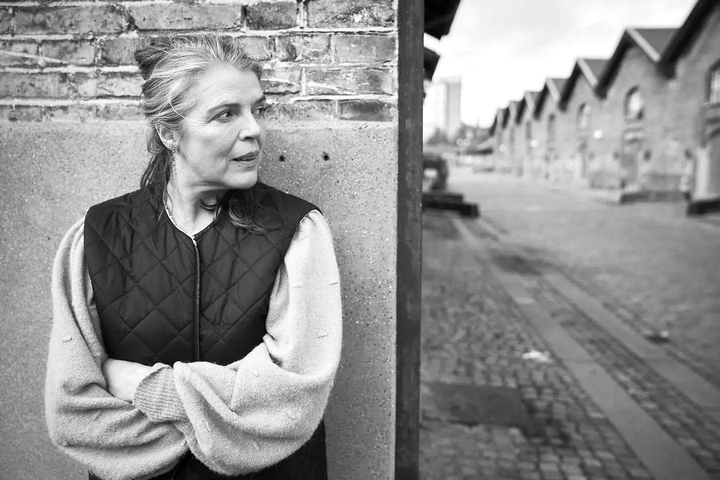 Skuespiller Lotte Andersen var en ret vild teenager, der blandt andet blaffede rundt i Europa. I dag fortryder hun, at hun ikke skrev dagbog dengang, for hun kunne godt tænke sig at kunne huske sin tid som frygtløs teenager.