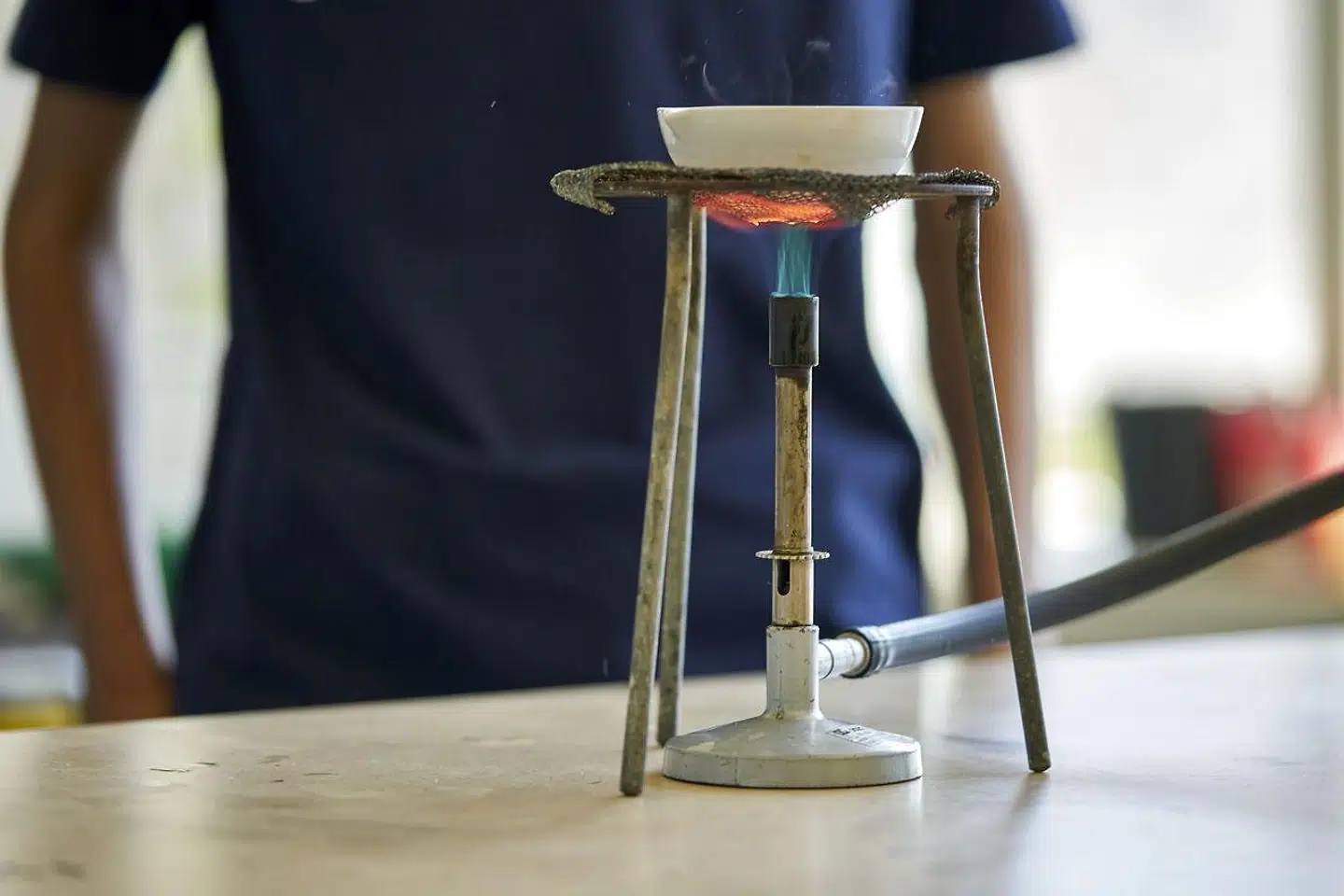 »Her i avisen har flere undervisere på det seneste berettet om kulturkonflikten. F.eks. om hvordan 'brune' elever selvsegregerer sig for at undgå 'danskerklasser'. Og om en hverdag med uro, dominansadfærd og trusler – hovedsageligt i klasser med mange muslimske elever,« skriver Christian Marcussen.