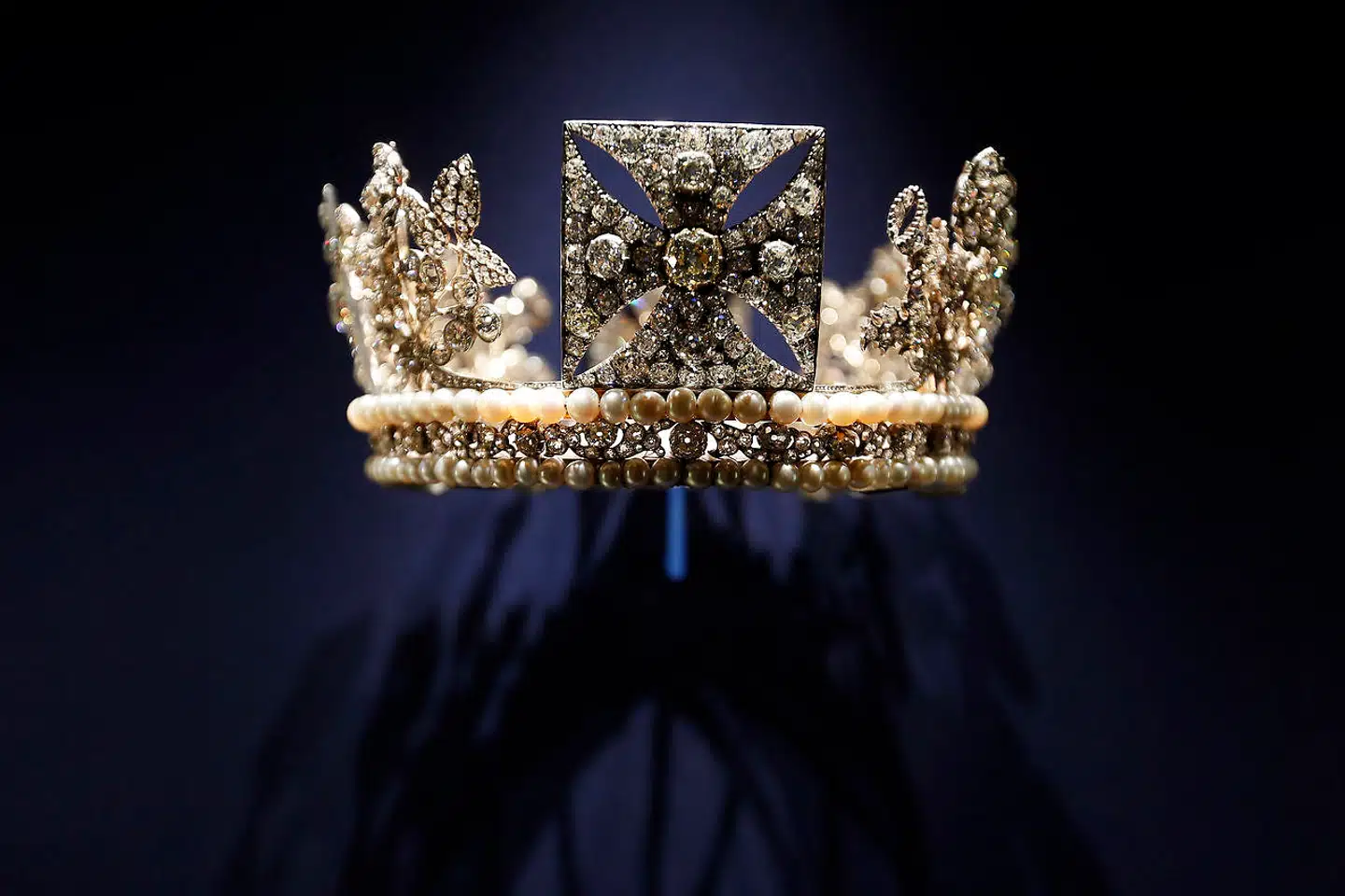 Arkivfoto: Du kan blive ejer af et flere kongelige smykker, når auktionshuset Bruun Rasmussen afholder auktion.