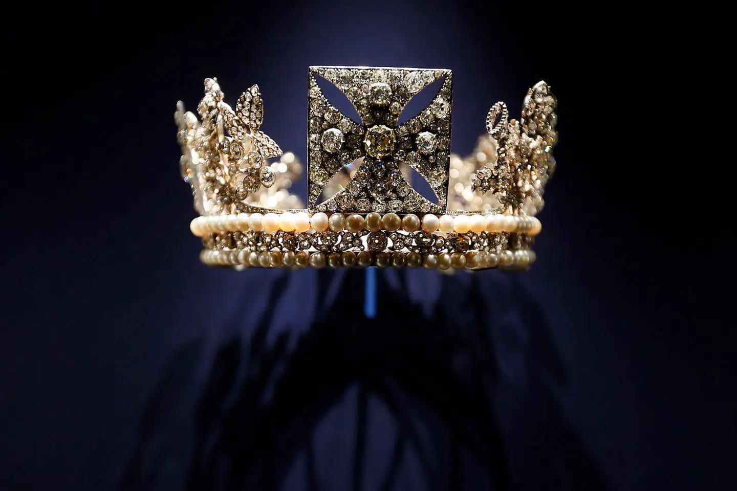 Arkivfoto: Du kan blive ejer af et flere kongelige smykker, når auktionshuset Bruun Rasmussen afholder auktion.
