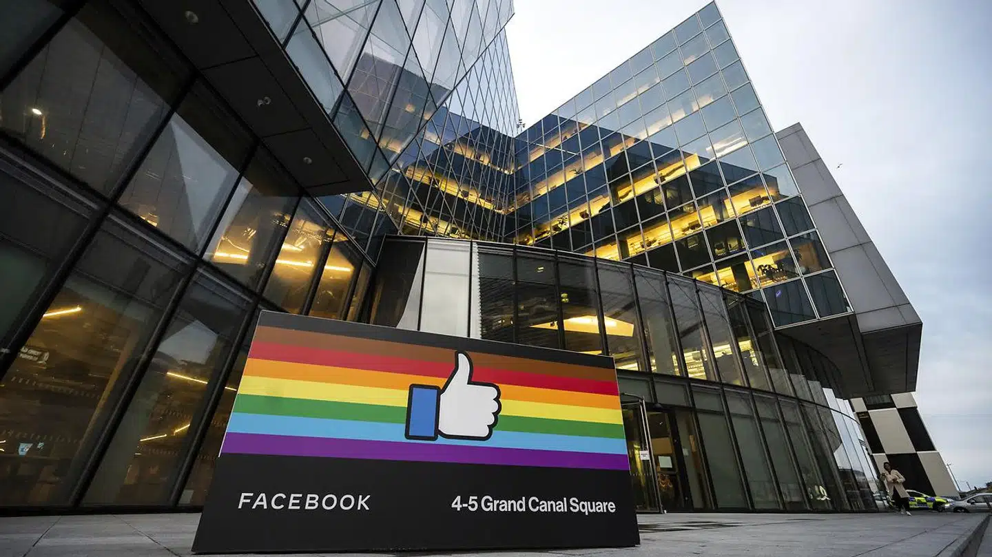 Facebooks europæiske hovedsæde ligger her i Dockland-området af den irske hovedstad Dublin. Irland er på grund af lav selskabsskat hjemsted for mange internationale virksomheders europæiske hovedkontorer.