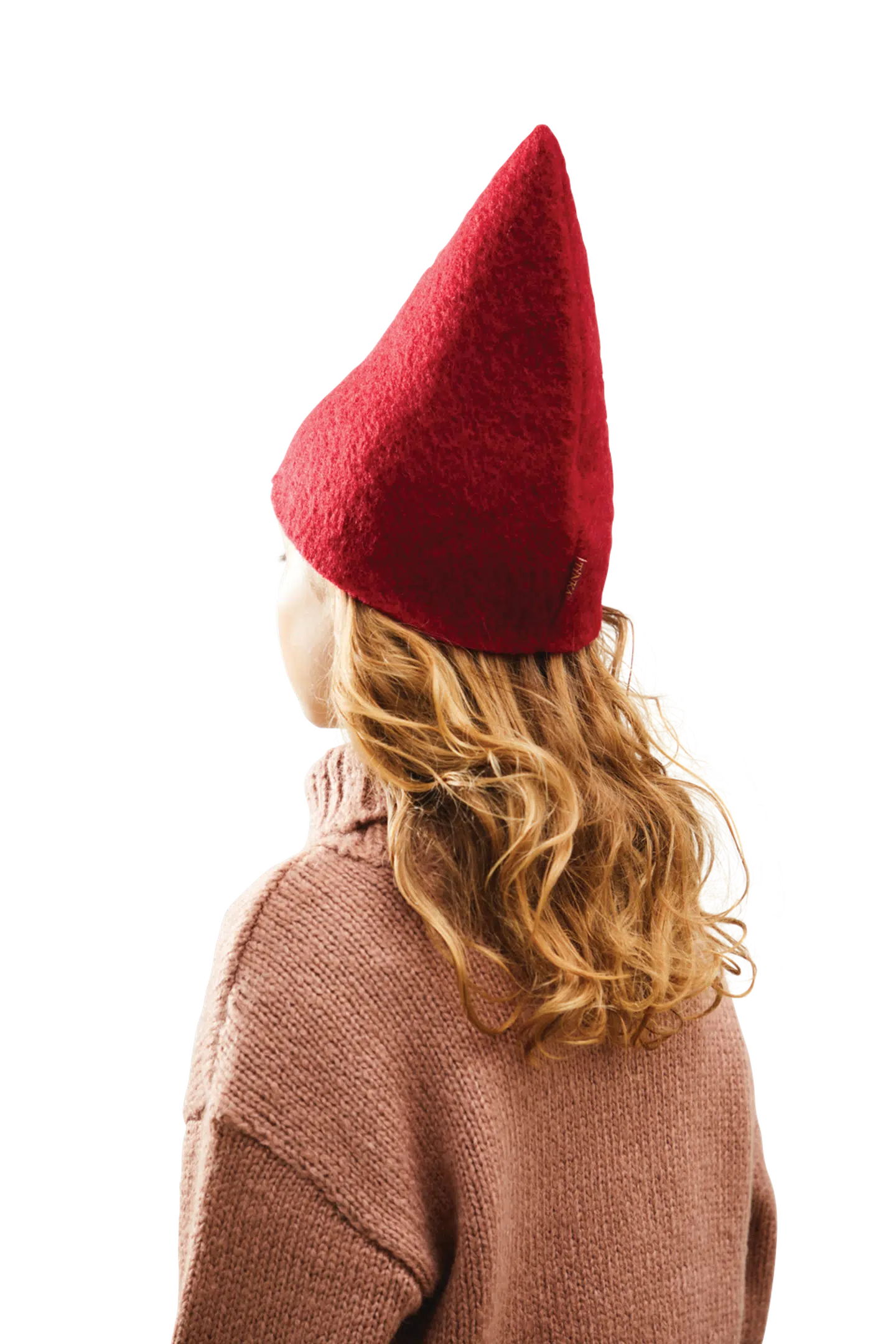 Selvom der i år er blevet produceret mere end fire gange så mange Tinka-nissehuer som for tre år siden, har Salling Group »undervurderet efterspørgslen«.