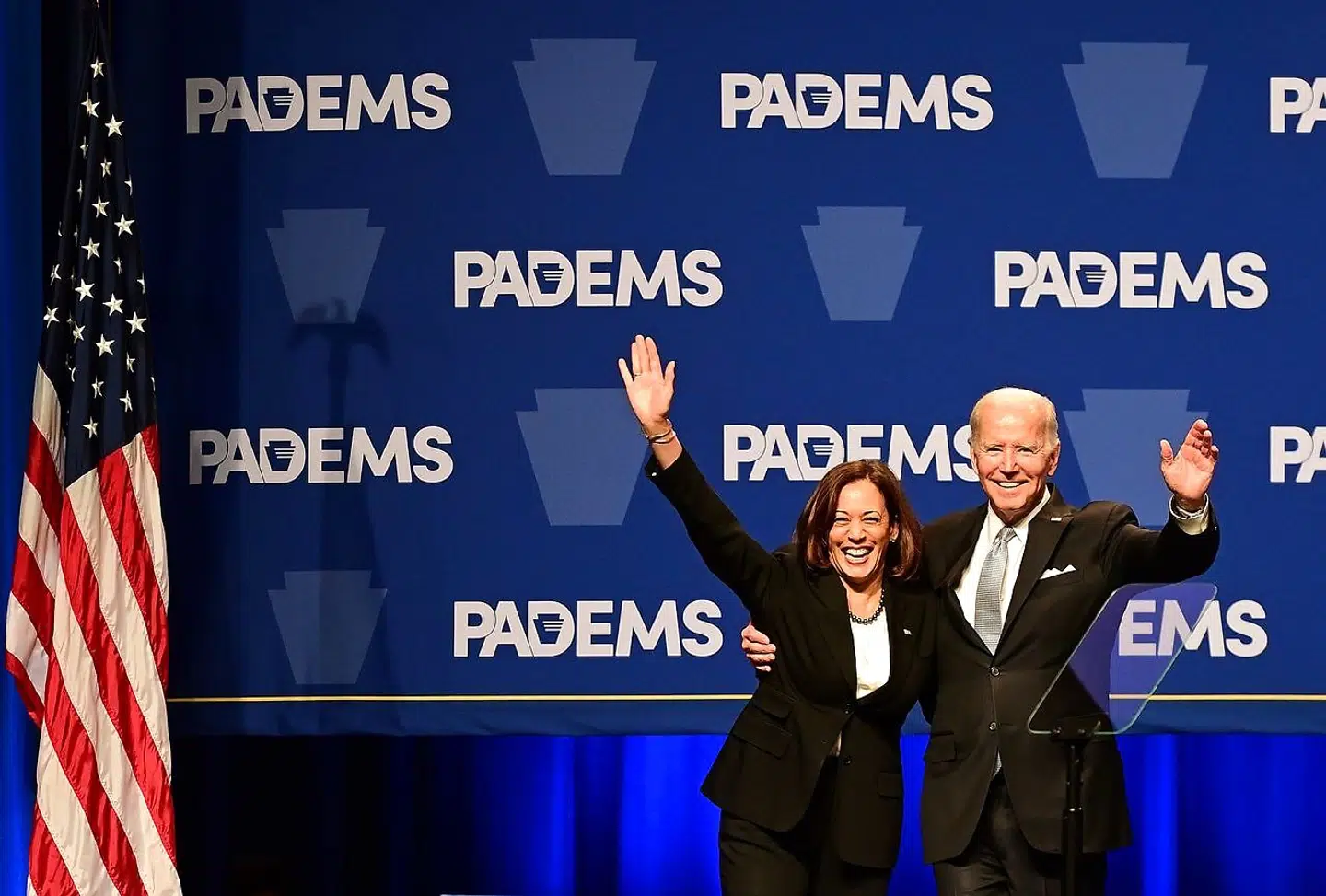 Her ses USAs præsident, Joe Biden, sammen med sin vicepræsident, Kamala Harris.