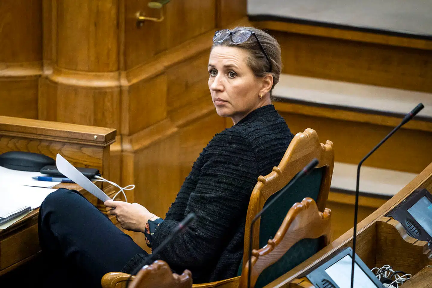 Det giver ikke mening længere at fokusere på statsminister Mette Frederiksens (S) rolle i minksagen. Hun kan ikke straffes, så den faglige diskussion bør lukkes nu, siger professor, der er medforfatter på ny juridisk vurdering af minksagen.