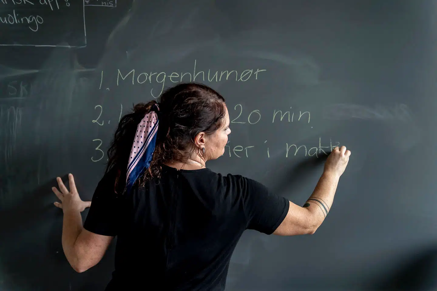 Nyansatte lærere er ofte ikke uddannet som lærere, skriver Politiken.