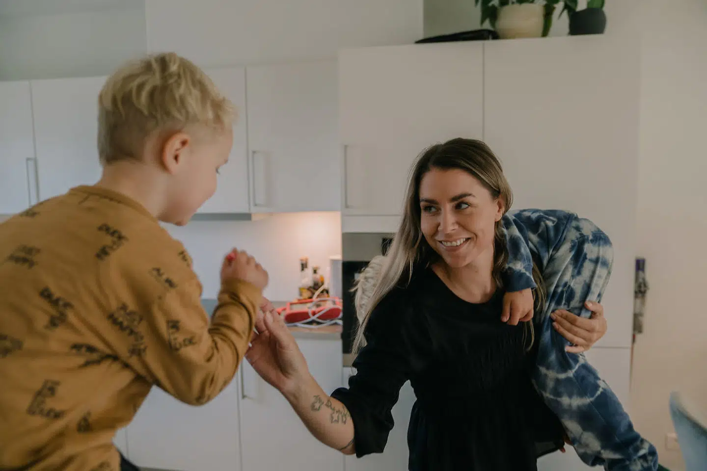 Det var efter aftale med sine børns far, at Christina Kayser en måned efter beslutningen om skilsmissen i december meldte ud på sin instagramprofil, »at ét hjem nu bliver til to hjem.«