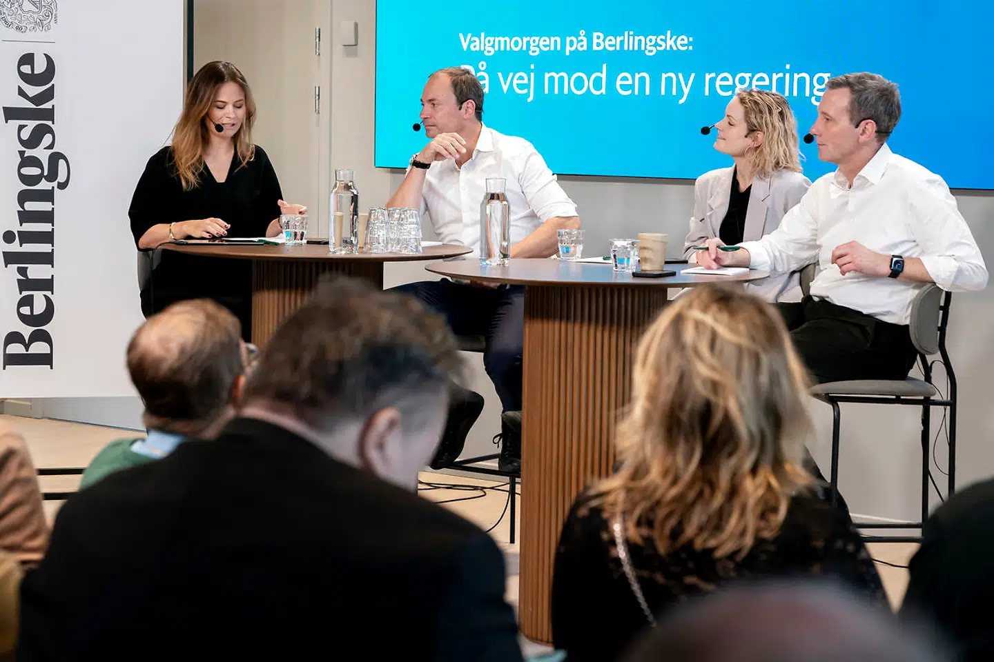 Morgenen efter folketingsvalget udlagde de tidligere politikere Tommy Ahlers (V), Pernille Skipper (EL) og Nick Hækkerup (S) resultatet i en liveudgave af »Østergaards salon«.