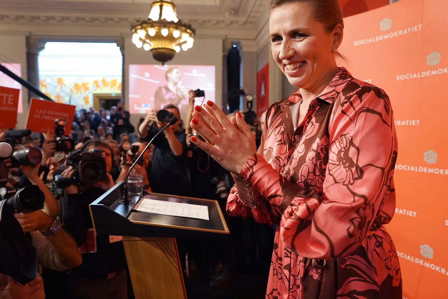 Mette Frederiksen til valgfest hos Socialdemokratiet.