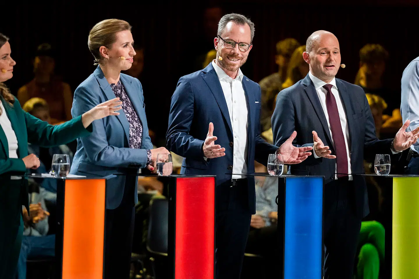 »Vi ender med al sandsynlighed tirsdag aften med nogle af de største vælgerforskydninger siden det såkaldte jordskredsvalg i 1973, hvor alle de etablerede partier fik læstelige stryg,« skriver Michael Kristansen.