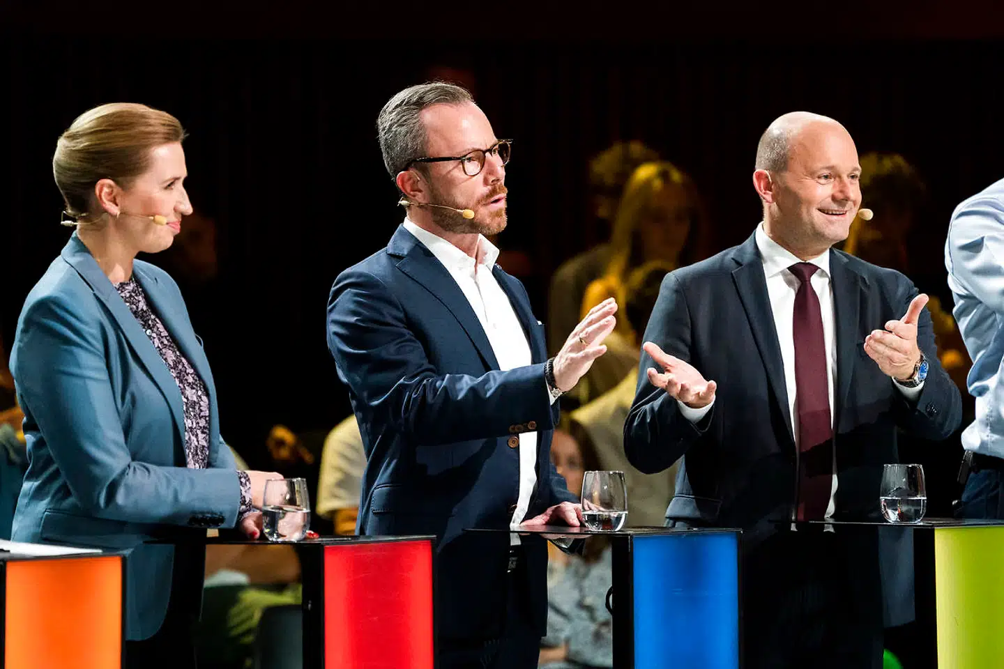Mette Frederiksen (S), Jakob Ellemann-Jensen (V) og Søren Pape Poulsen (C). Partilederdebatten Demokratiets aften afholdes i DR Byen i København, søndag den 30. oktober 2022. (Foto: Martin Sylvest/ Ritzau Scanpix 2022)
