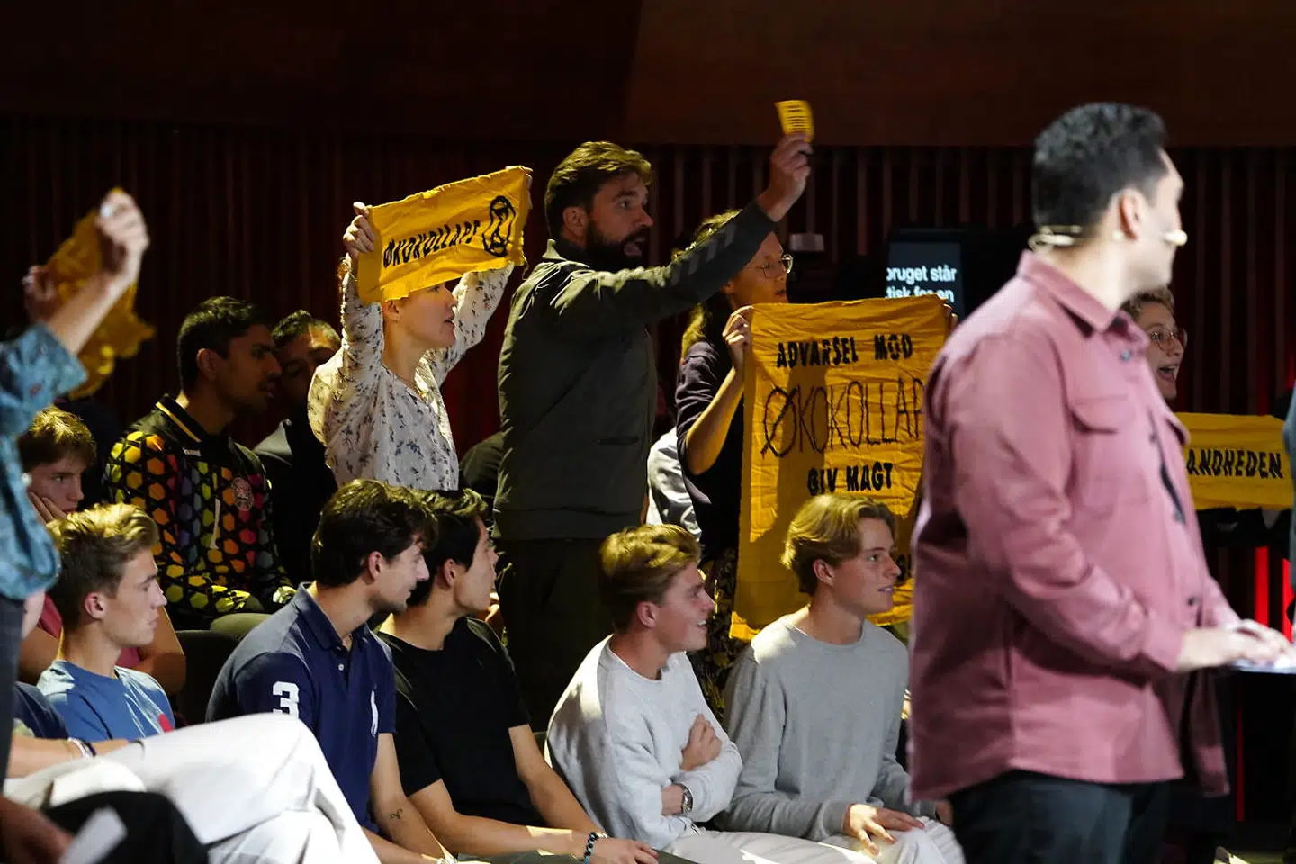 Det er Extinction Rebellion, der står bag afbrydelsen.