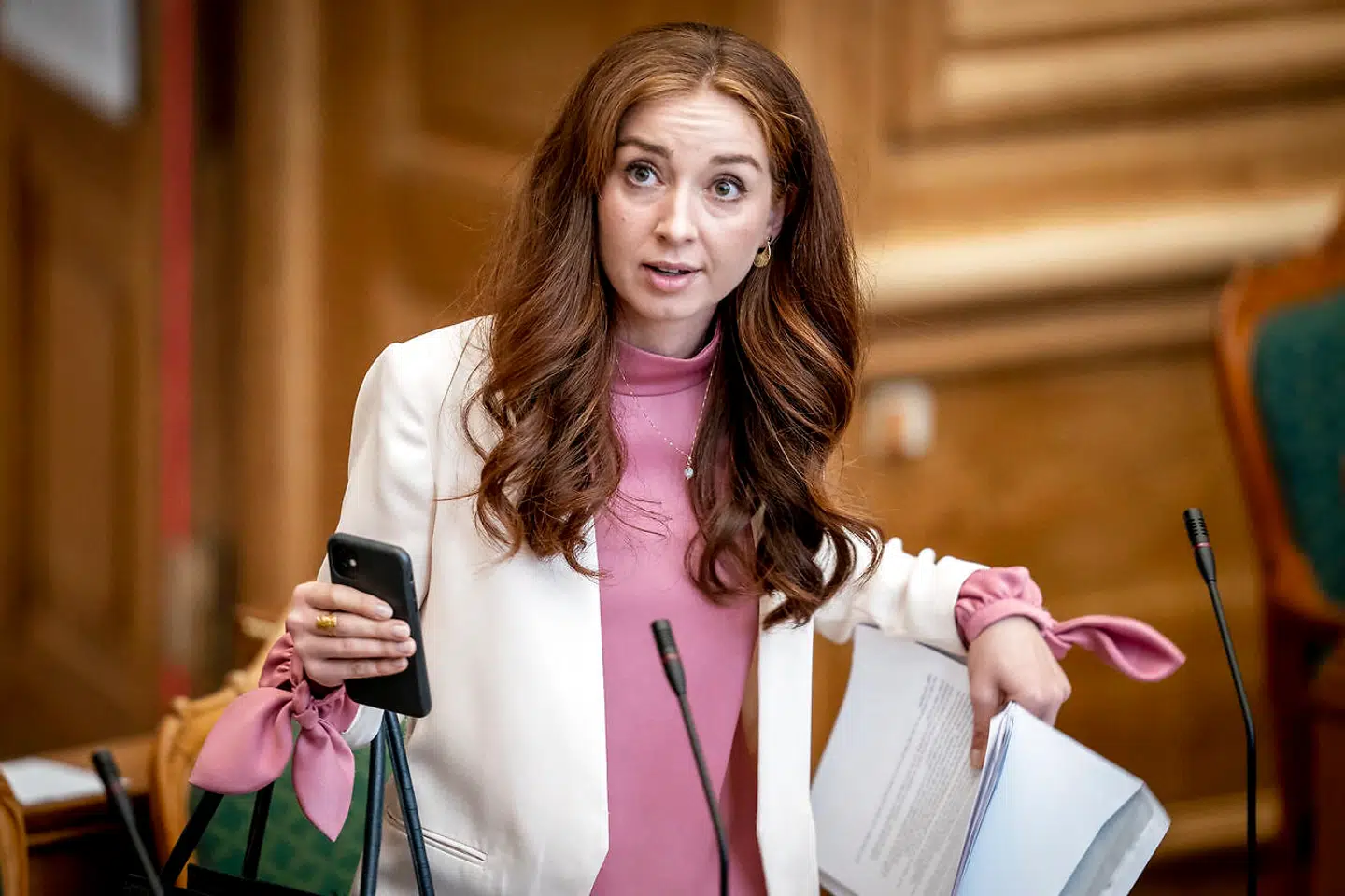 Samira Nawa (RV) under fremsættelsen af lovforslag vedrørende sygeplejerskestrejken i Folketingssalen på Christiansborg i København, torsdag den 26. august 2021.. (Foto: Mads Claus Rasmussen/Ritzau Scanpix)