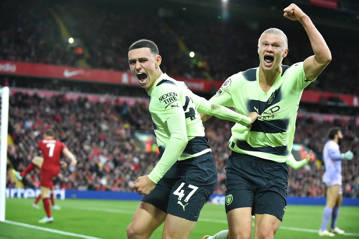 Arabiskejede Manchester City – her med jublende Phil Foden og Erling Haaland – virker uovervindelige på grund af økonomien bag klubben. Dette mål blev dog annulleret, og Liverpool endte 16. oktober overraskende med at slå sine rivaler.