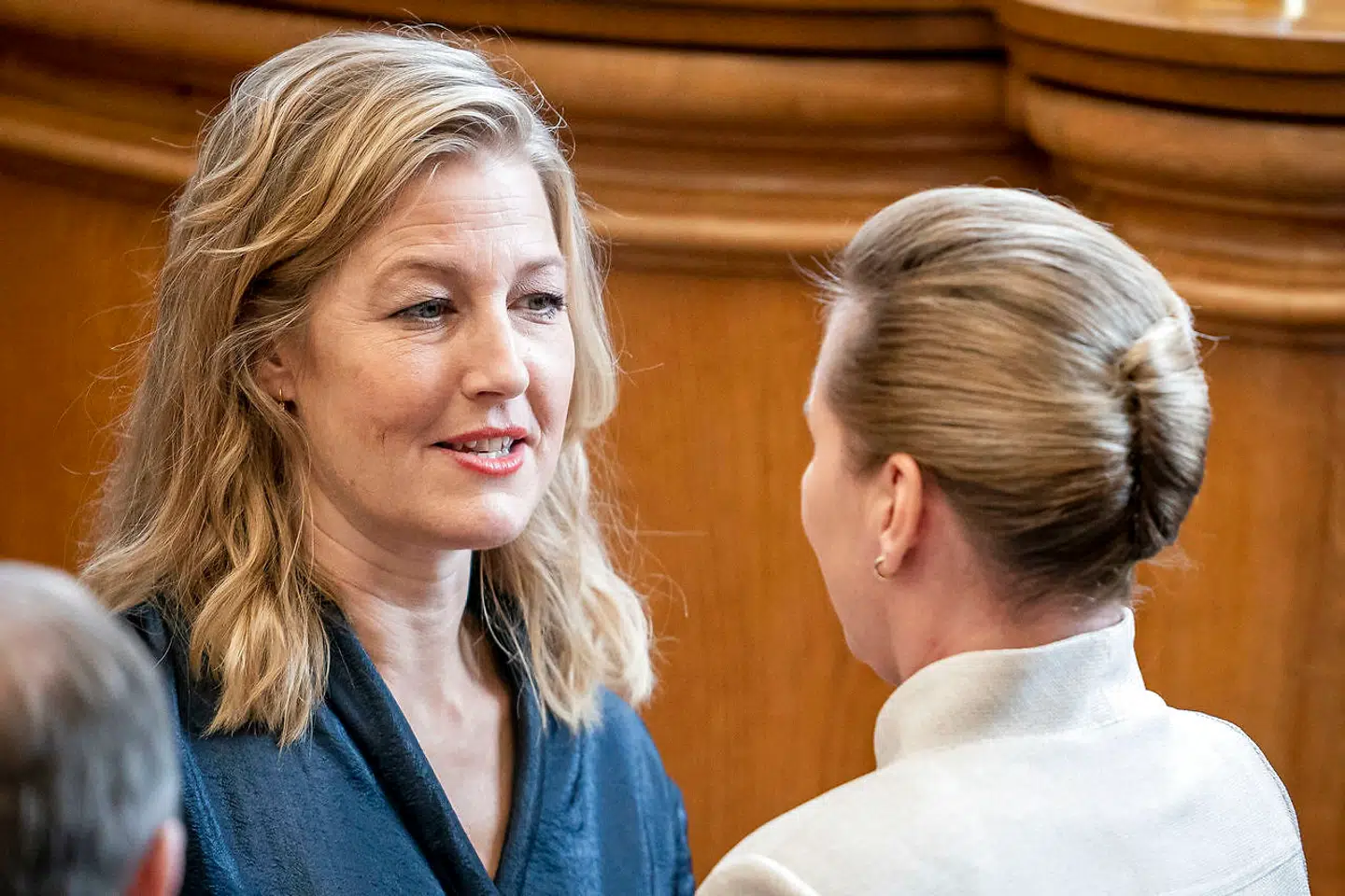 DR holder fast i påstand om Radikale Venstres leder, Sofie Carsten Nielsen, og statsminister Mette Frederiksen (S).