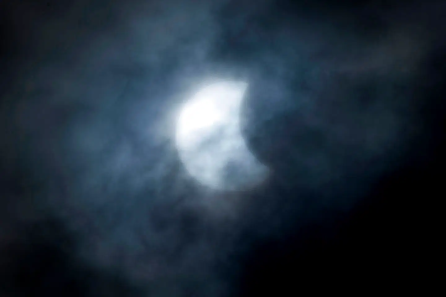 Det er langtfra hvert år, at vi i Danmark kan opleve Månen skygge for Solen og derved danne en lille halvmåne.