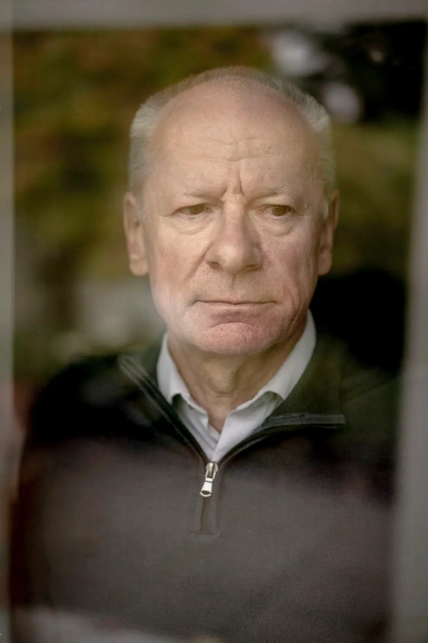 Lars Findsen gør klogt i at tage kampen op, men han satser også, bemærker Torsten Hesselbjerg.