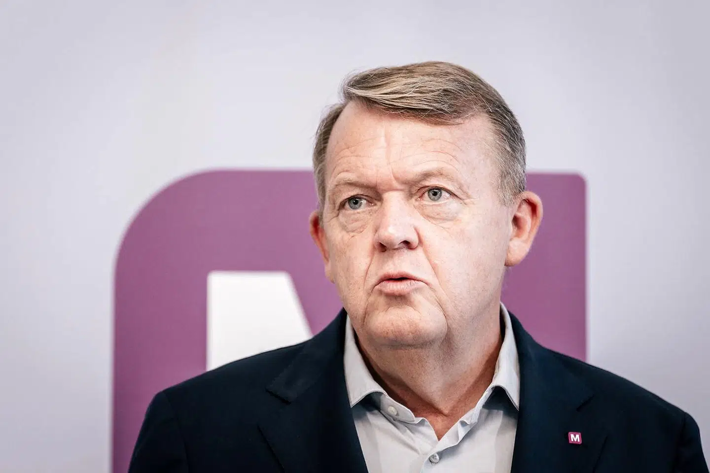 »Alle kender min relation til ham – jeg har forsvaret ham mere end de fleste. Jeg valgte samtidig at forlade hans regering tidligere end andre, også, men ikke kun, fordi jeg ikke kunne holde det slagsmål ud, han aldrig forløste med Kristian Jensen,« skriver Søren Pind om Lars Løkke.