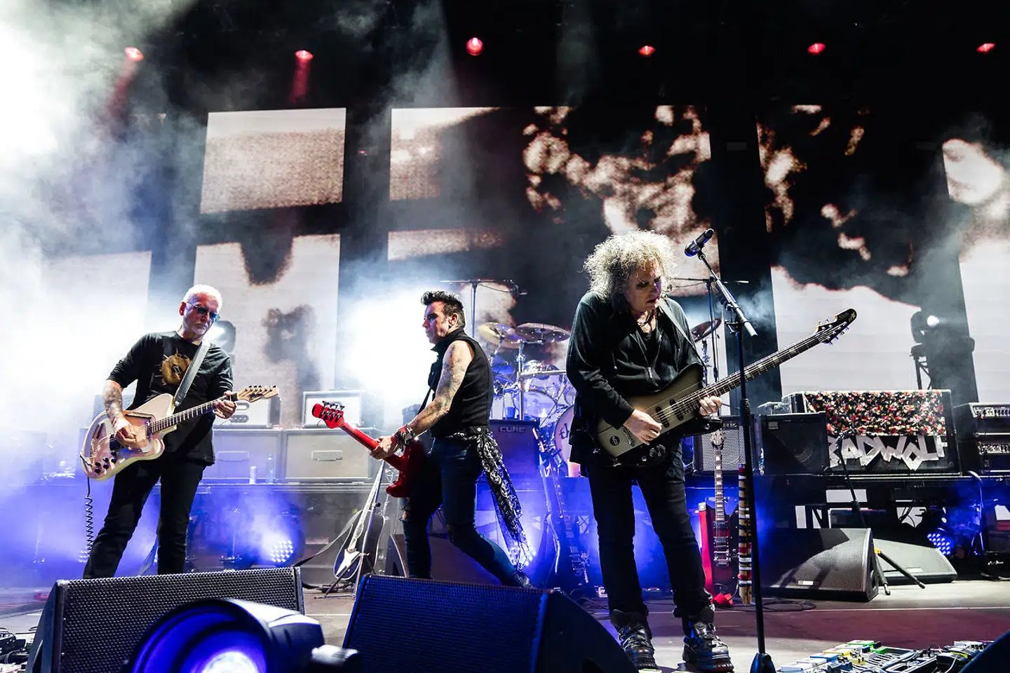 Britiske The Cure spiller kun livelyd fra scenen, mens mange yngre kolleger gerne medbringer lyd i form af såkaldte backtracks.