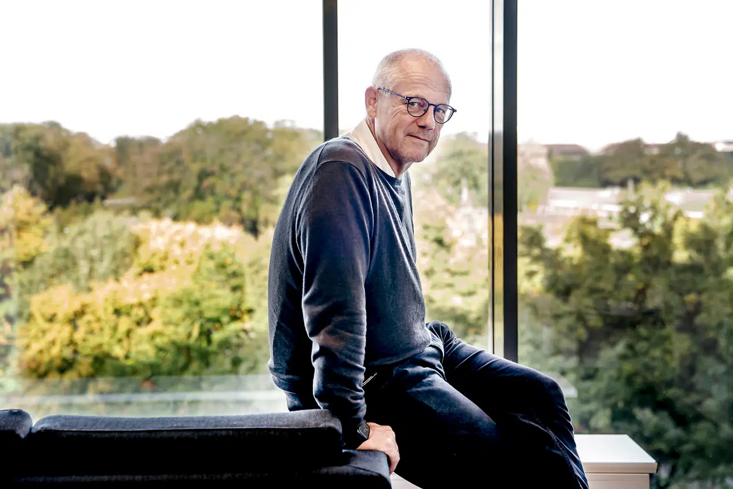 Professor og overlæge Jens Lundgren, der er aktuel med ny bog om coronakrisen, mener ikke, at præmissen for nedlukningen af Nordjylland holdt. Et tema, han drøftede med Donald Trumps ledende coronarådgiver Anthony Fauci kort efter pressemødet om at aflive alle mink i Danmark.