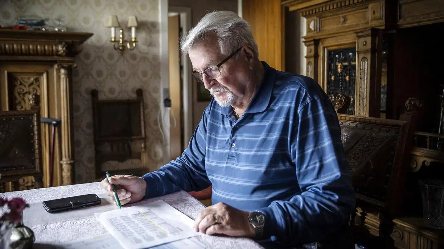 Allerød er en af de kommuner, hvor flest husstande er opvarmet med gas. Her er det pensionist Erling Heidler, som har registreret en kraftig stigning på gassen.