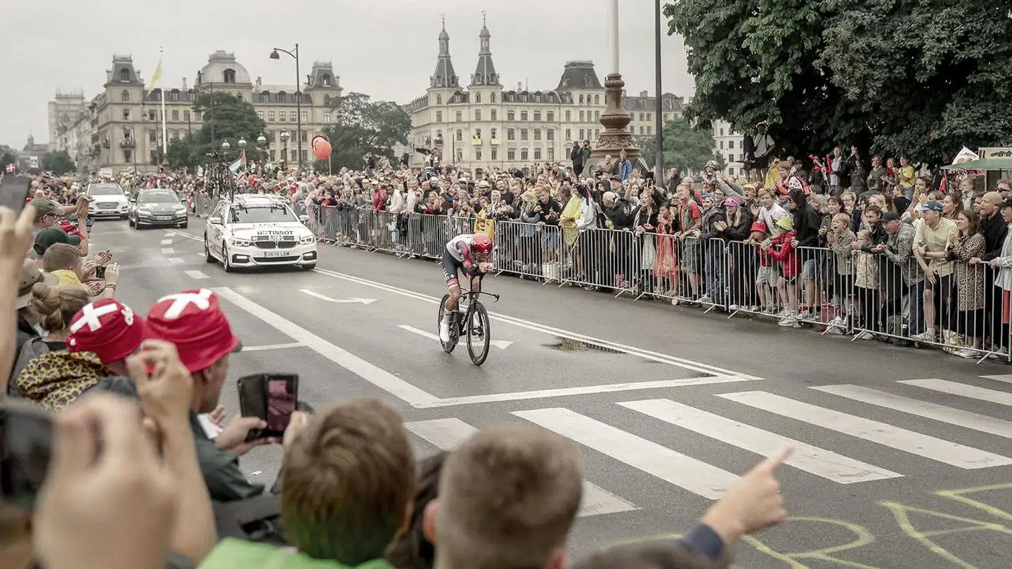 Da Tour de France-cykelløbet blev afviklet 1. juli i år i Københavns gader, tog TV 2 den nye mobilteknologi 5G i anvendelse for at få bedre billedmuligheder, hvor normale kameraer ikke kunne sættes op.