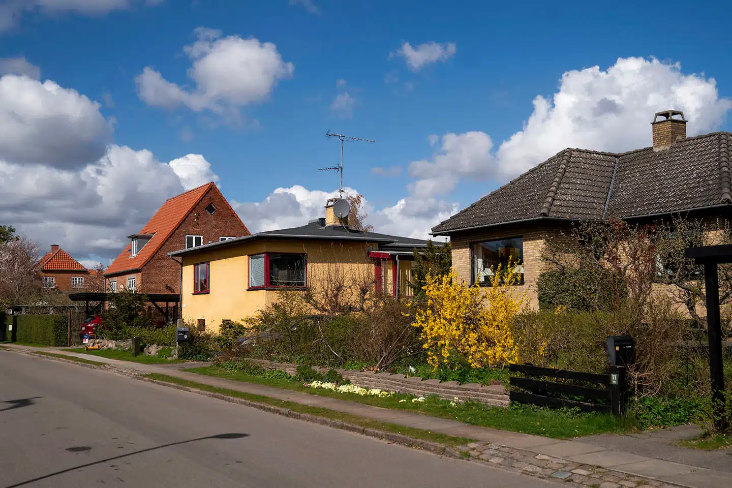 Boligmarkedet står over for store prissmæk de kommende år, lyder det i vismændenes seneste prognose. (arkivfoto)
