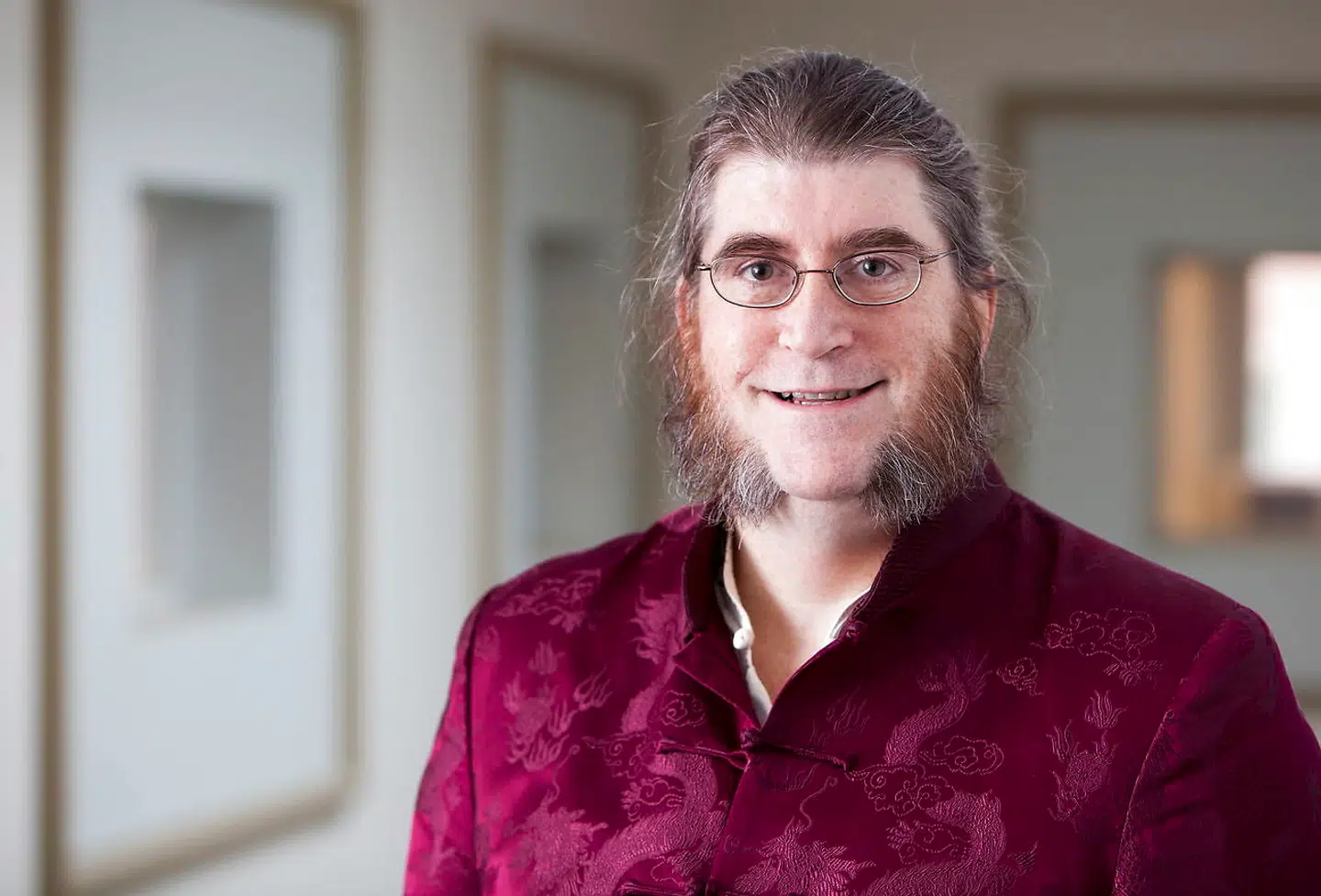 Philip Dybvig er Boatmen's Bancshares professor i bankvæsen og Finans ved Olin Business School of Washington University in St. Louis. Han har arbejdet tæt sammen med Diamond i sin forskning.