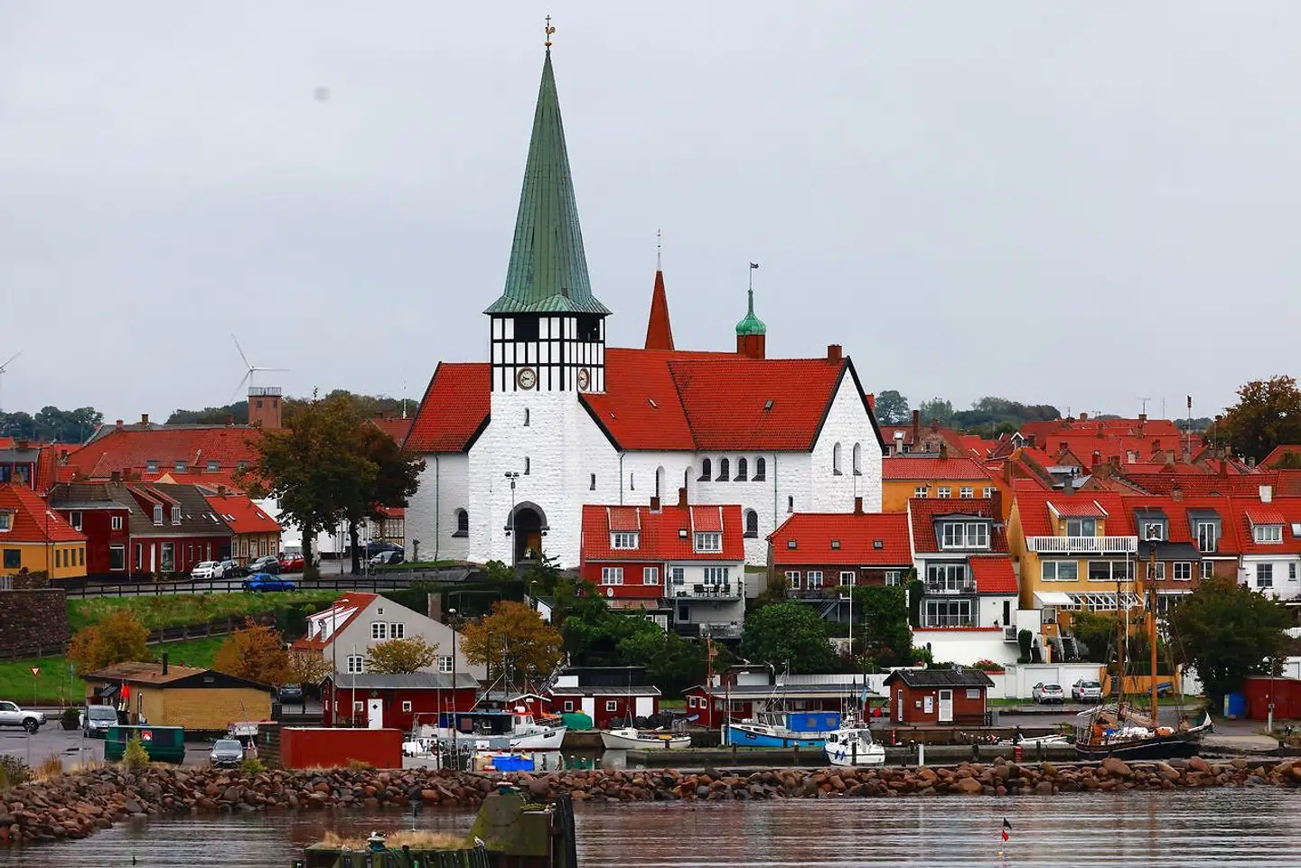 Der er nu strøm på Bornholm igen.