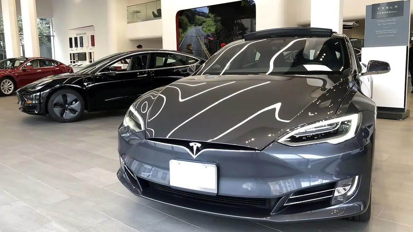 Nogle af Teslas modeller bliver belagt med højere registreringsafgifter fra årsskiftet.