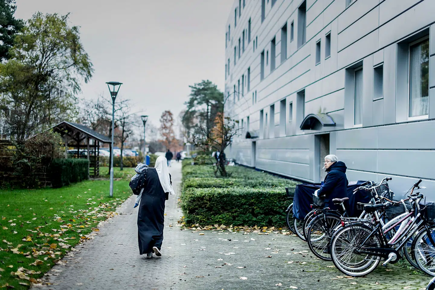 »Vi har ført en boligpolitik, der skal gøre op med ghettoerne, så folk bor blandet,« skriver Lars Aslan Rasmussen.