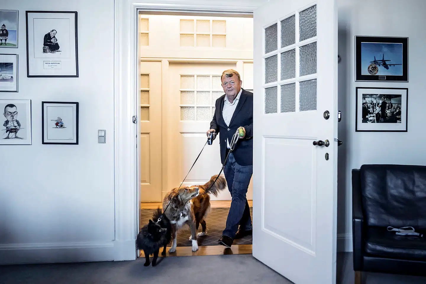 Lars Løkke Rasmussen havde sine to hunde, Frida og Bellamink, med på kontoret på Christiansborg, da Berlingske skulle tale med ham om Moderaternes kulturpolitik.