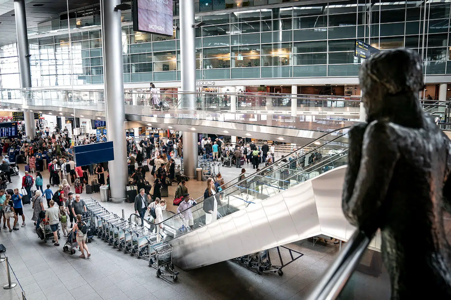 Med et energiforbrug svarende til 22.000 husstande rammer de høje energipriser især Københavns Lufthavn, som har været i tænkeboks, og nu indfører en lang række tiltag for at spare på energien.