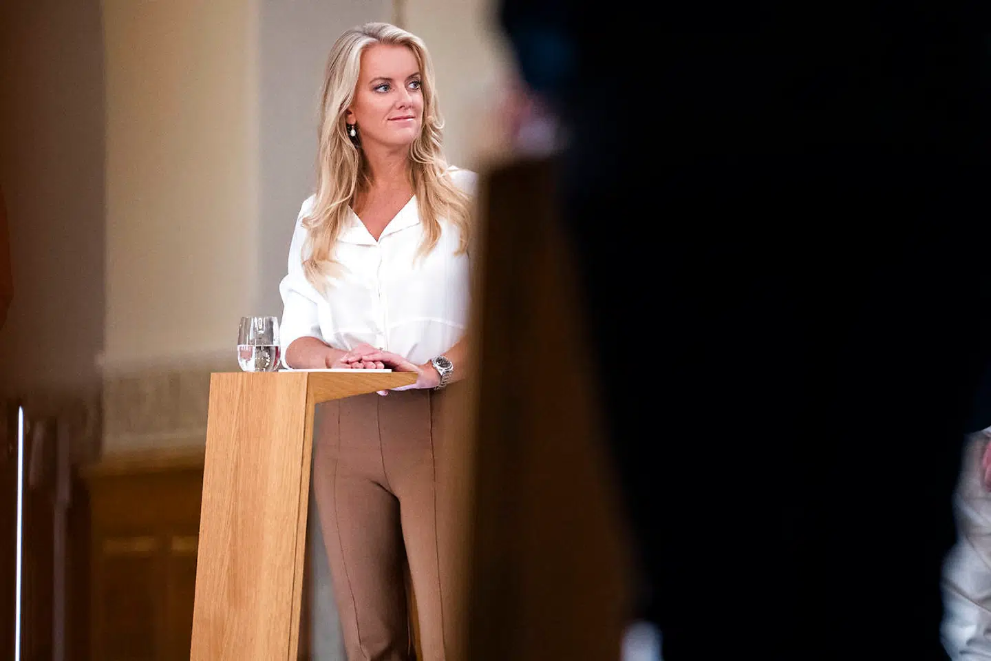 Nye Borgerliges Pernille Vermund i et par af de bukser, der p.t. er utroligt populære blandt kvindelige partiledere.