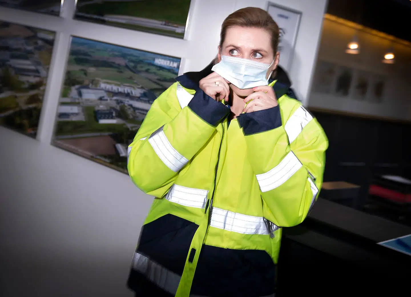 Statsminister Mette Frederiksen (S) var fortaler for, at produktionen af kritisk infrastruktur – blandt andet værnemidler – skulle på danske hænder, men nu er ordrebøgerne tomme hos danske virksomheder. Arkivfoto: Liselotte Sabroe/Ritzau Scanpix