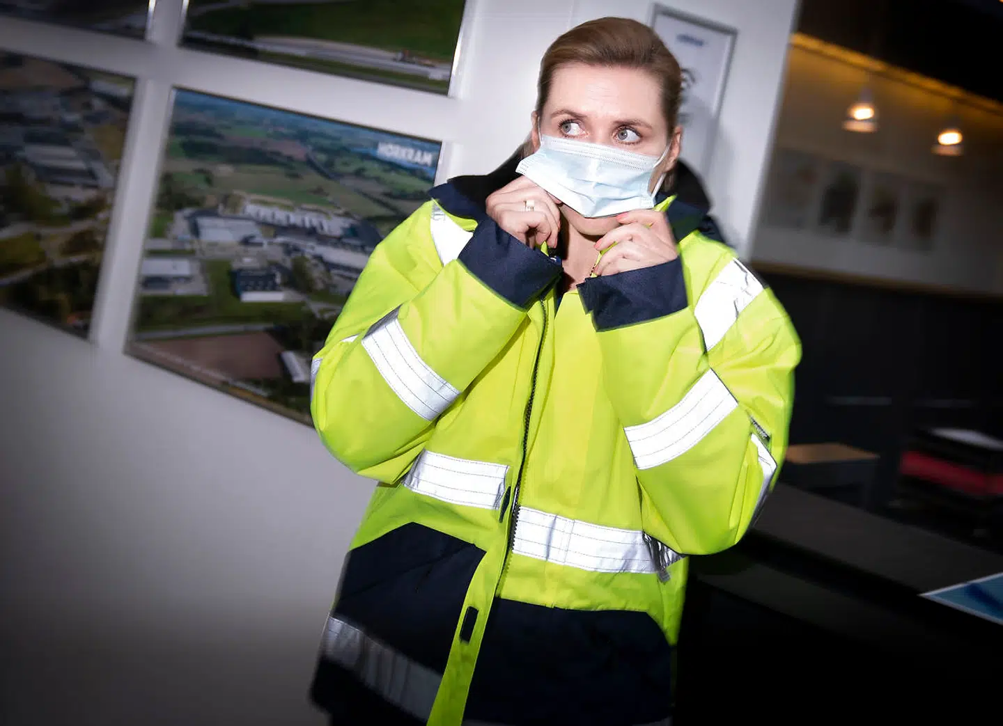 Statsminister Mette Frederiksen (S) var fortaler for, at produktionen af kritisk infrastruktur – blandt andet værnemidler – skulle på danske hænder, men nu er ordrebøgerne tomme hos danske virksomheder. Arkivfoto: Liselotte Sabroe/Ritzau Scanpix