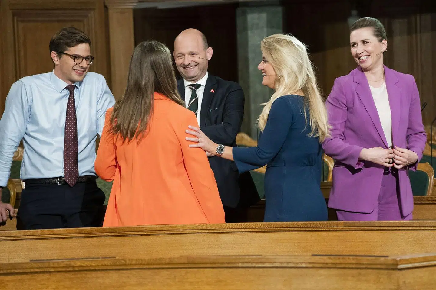 »De unge kan af gode grunde ikke nå at blive kendte samfundsstøtter, inden de stiller op til folketinget. Rekrutteringen kommer derfor næsten udelukkende fra de politiske ungdomsorganisationer. Det vil sige, de har stort set ikke nogen erfaring uden for politik. Højst fra de mere eller mindre politiske elevorganisationer,« skriver Niels Kærgård.