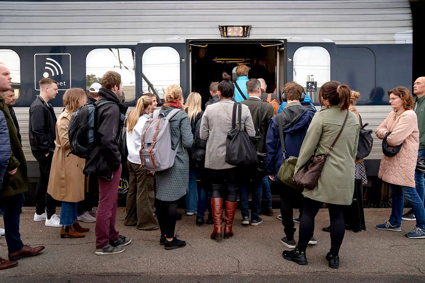 Sporarbejde har været skyld i mange og store forsinkelser for de kunder, der rejser med DSB på især Sjælland. Det har udløst millioner af kroner i erstatning.