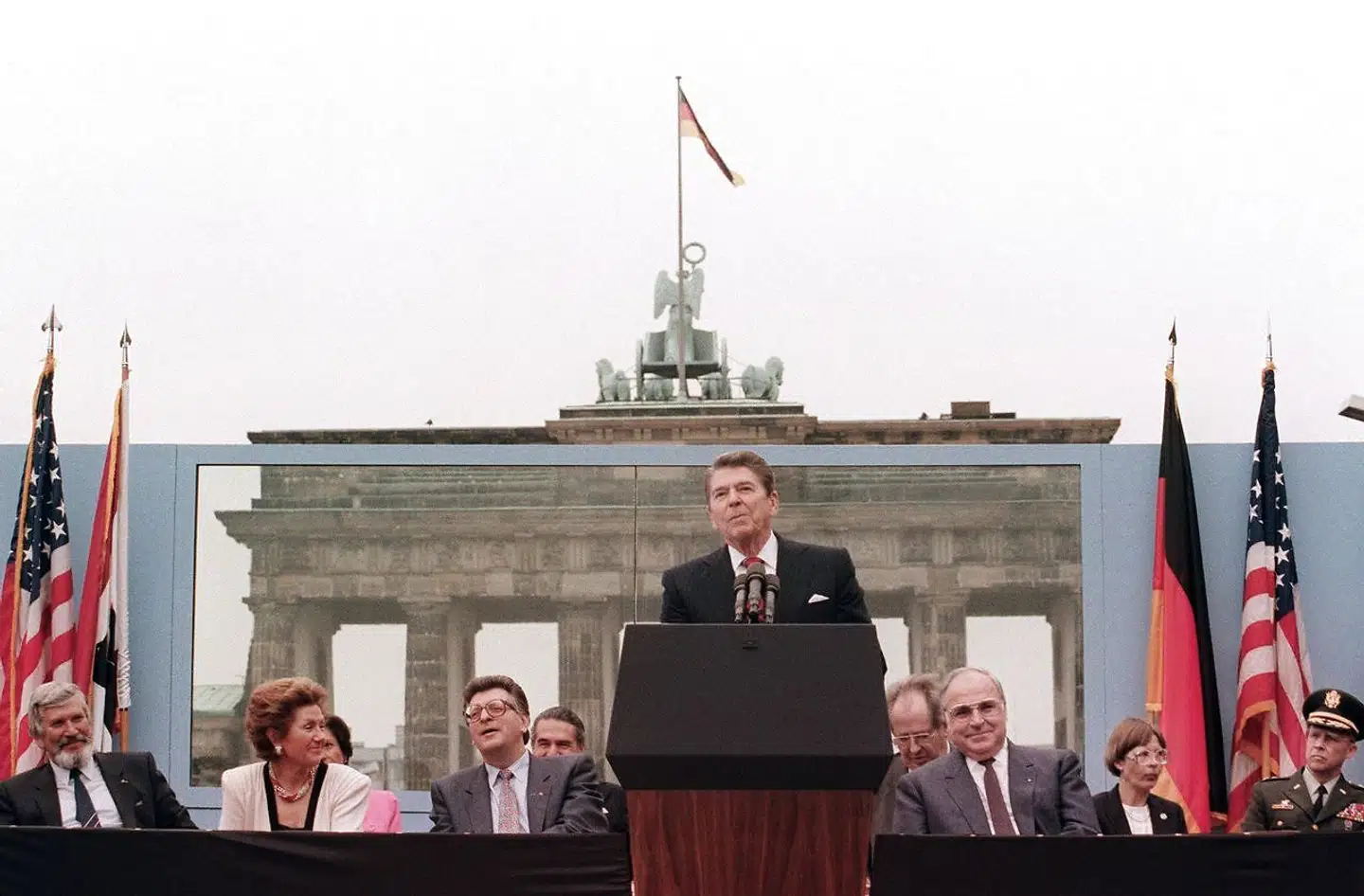 Ronald Reagan holder i sommeren 1987 sin berømte tale i Berlin: »Mr. Gorbachev, tear down this wall!«. I dag ville sådan en tale ikke være mulig, påpeger forfatter Anders Agner Pedersen.